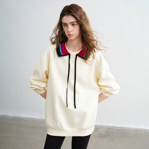 Moletom Feminino Listrado com Gola Polo e Caimento Solto