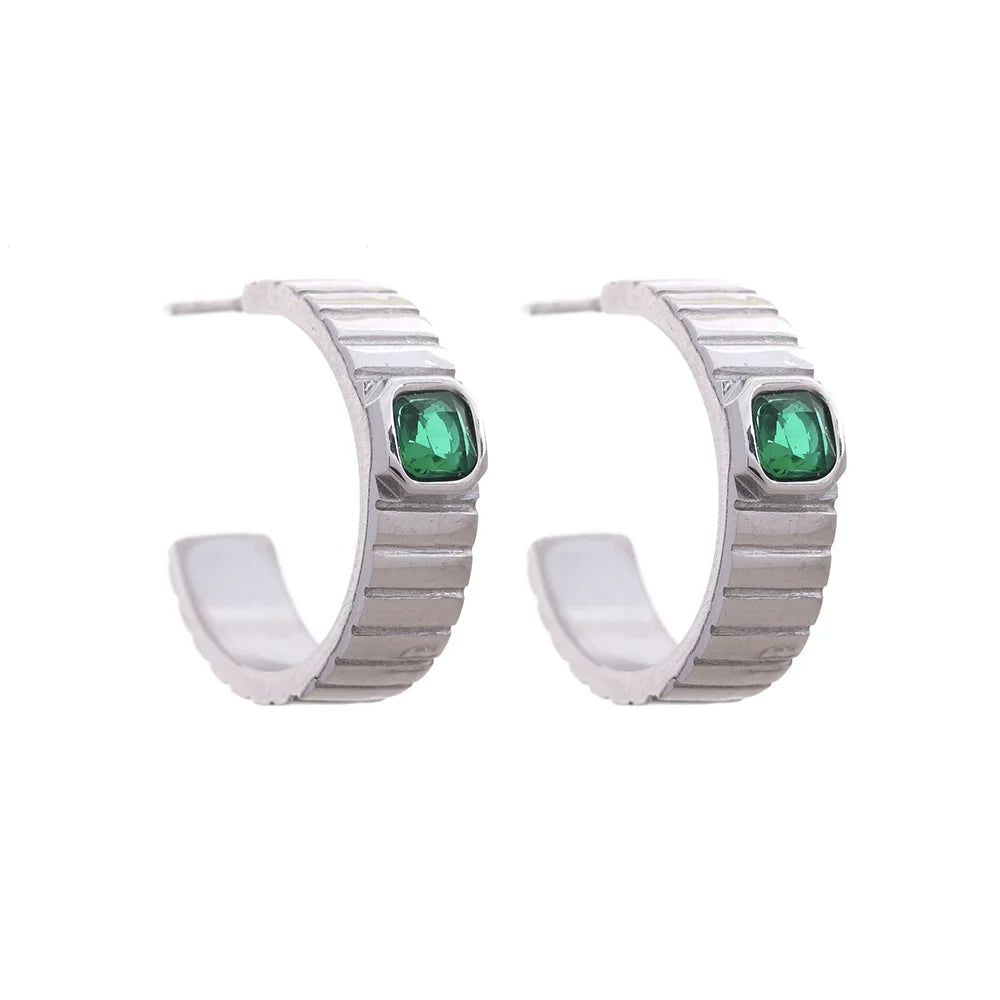 Brinco de Argola C com Zircônias em Aço Inoxidável