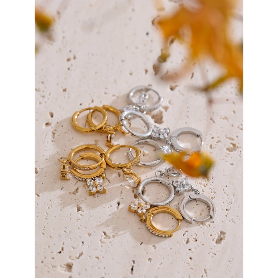 Brinco Pendente Coração e Flor com Zircônia
