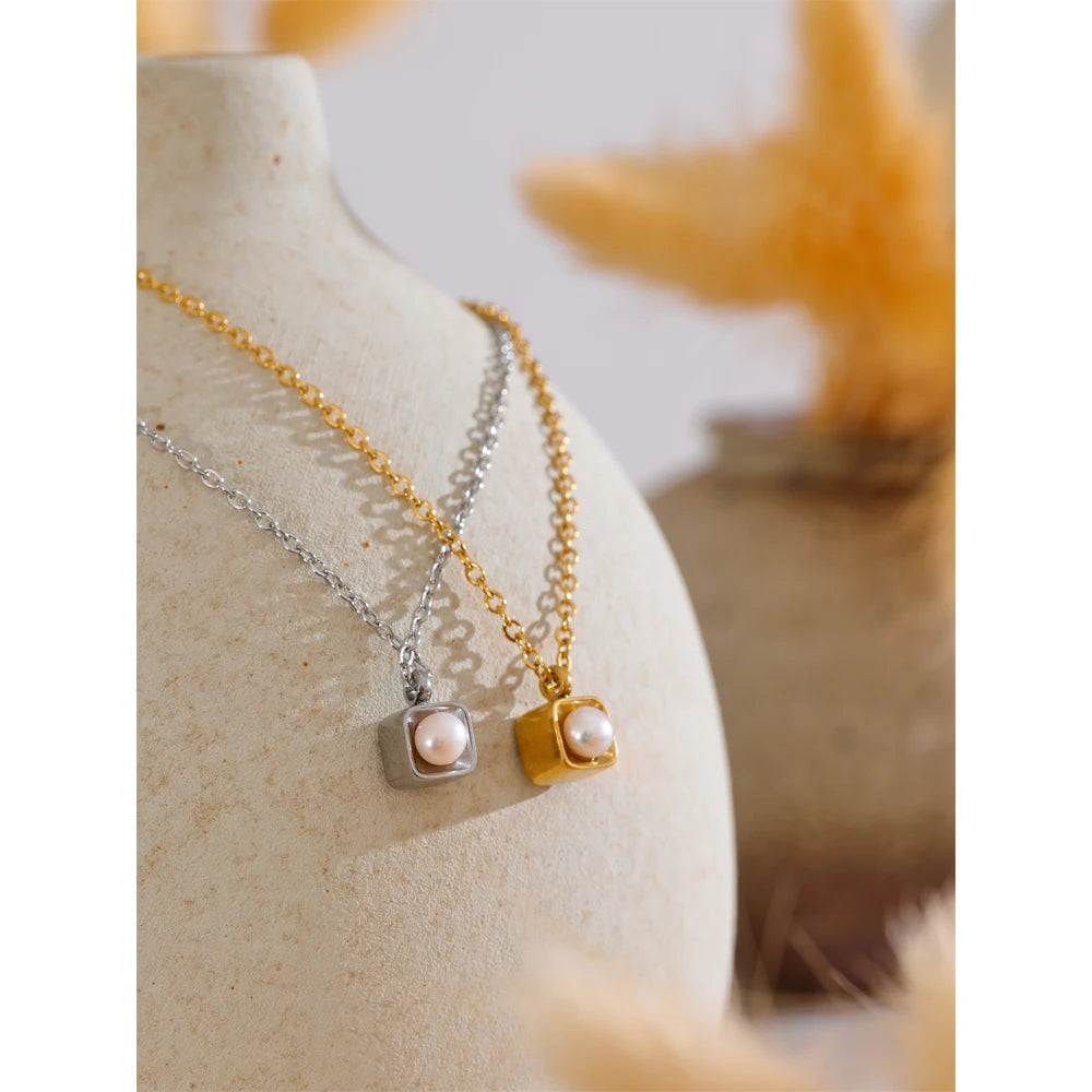 Quadrado em Colar Feminino com Pérola de Aço Inoxidável