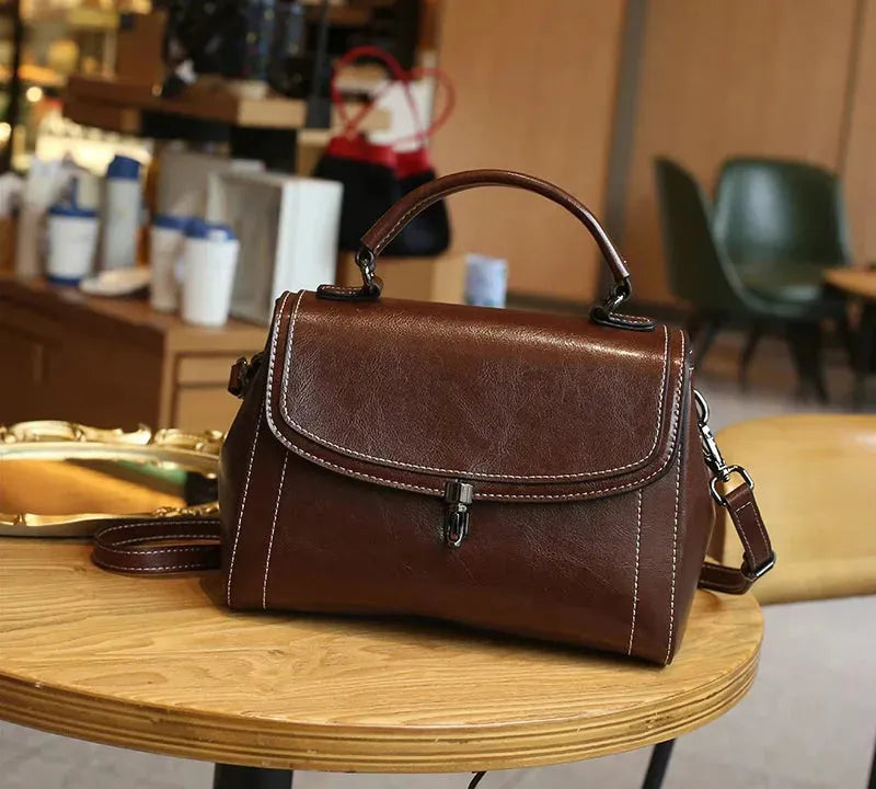 Bolsa feminina vintage de couro legítimo estilo carteiro quadrada minimalista marrom