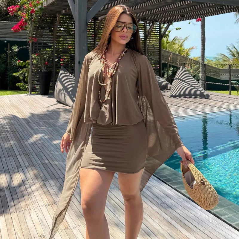 Vestido Curto Feminino Poá com Manga Sino Brown