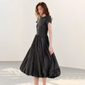 Vestido Midi com Recortes e Manga Curta