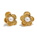 Brinco Flor Texturizada com Pérola Simulada