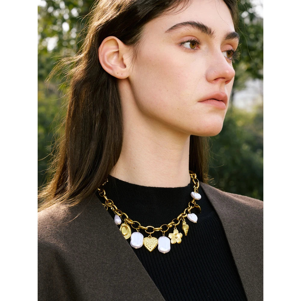 Colar Feminino com Pingente de Concha Natural em Aço Inoxidável