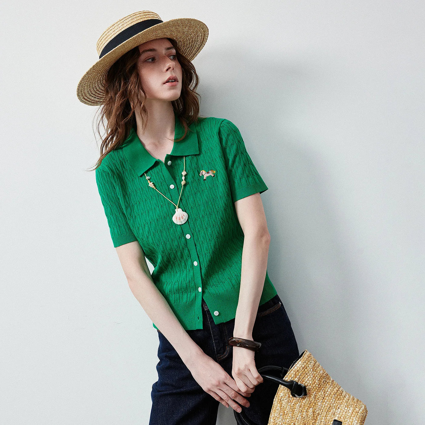 Blusa Feminina Polo de Tricô com Bordado Pônei