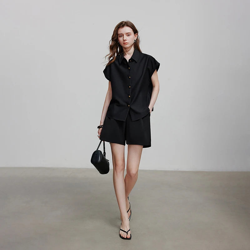 Shorts Alfaiataria Feminino com Pregas e Cintura Alta