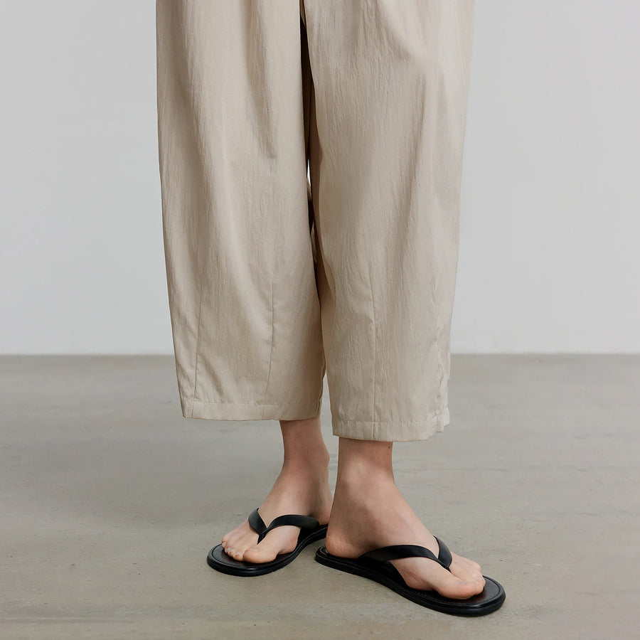 Calça Wide Leg Feminina Texturizada com Pregas