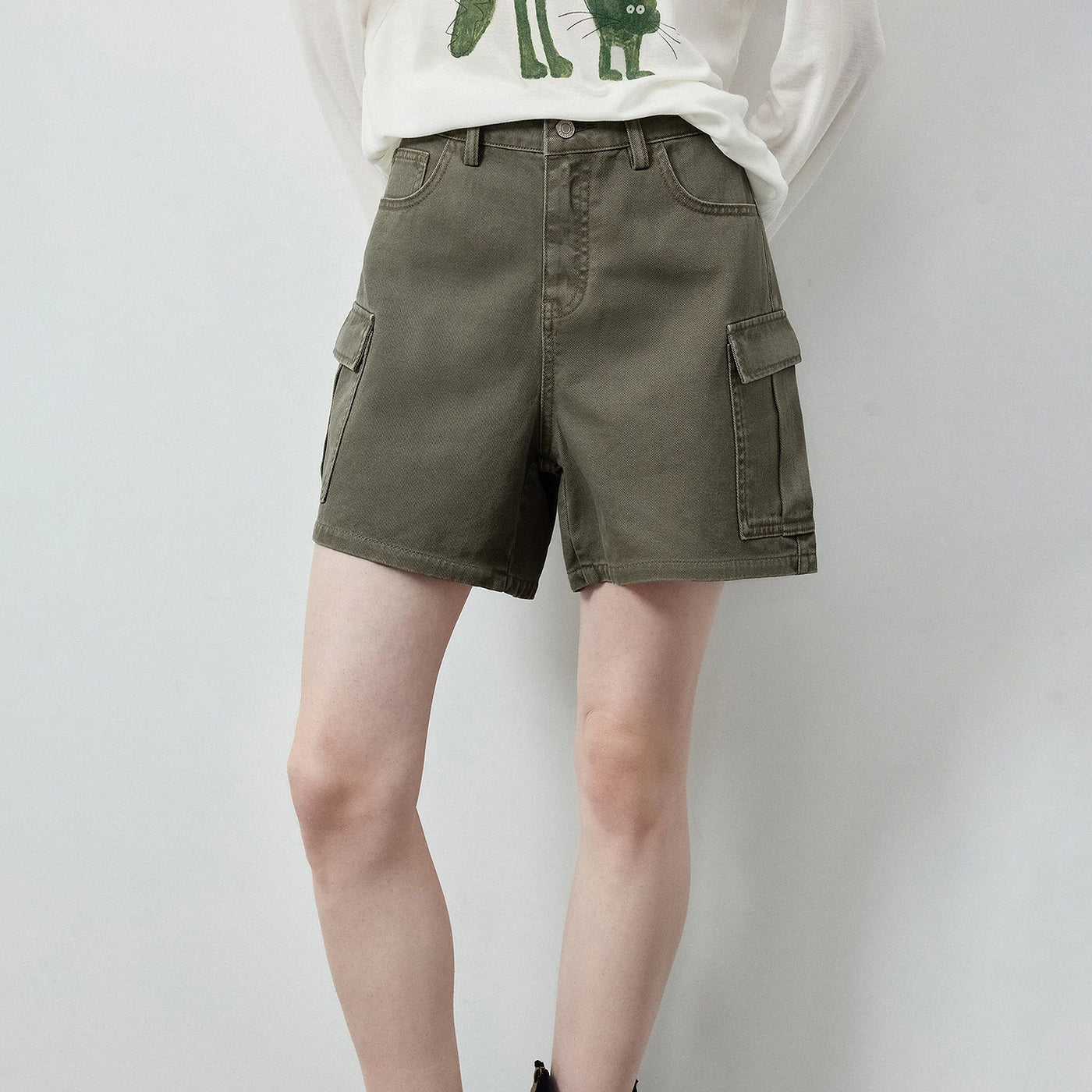 Shorts Cargo Jeans Feminino com Bolsos Grandes