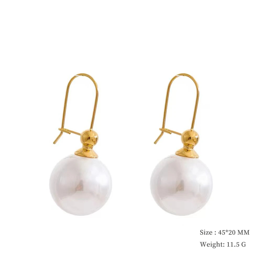 Brinco de Argola Pendente com Pérola