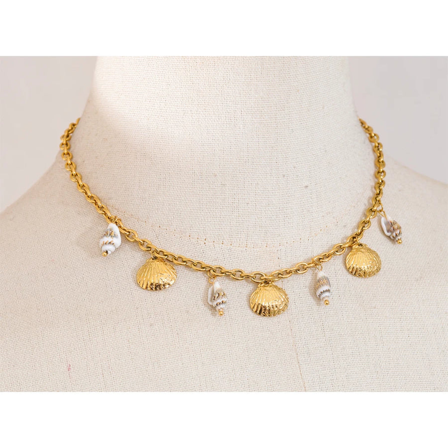 Colar Concha Natural com Banho Ouro 18K em Aço Inoxidável