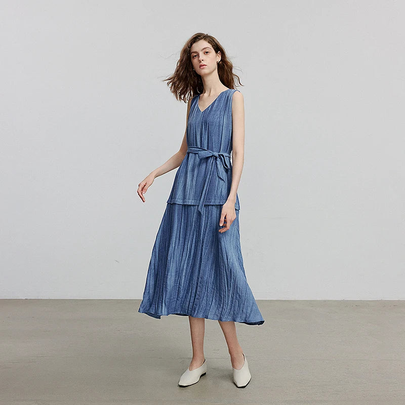 Vestido Midi de Viscose sem Manga com Decote V