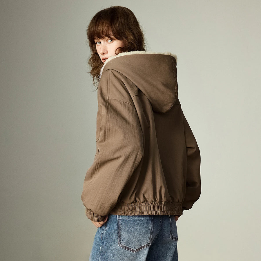 Jaqueta Feminina Acolchoada com Capuz Estilo Barn