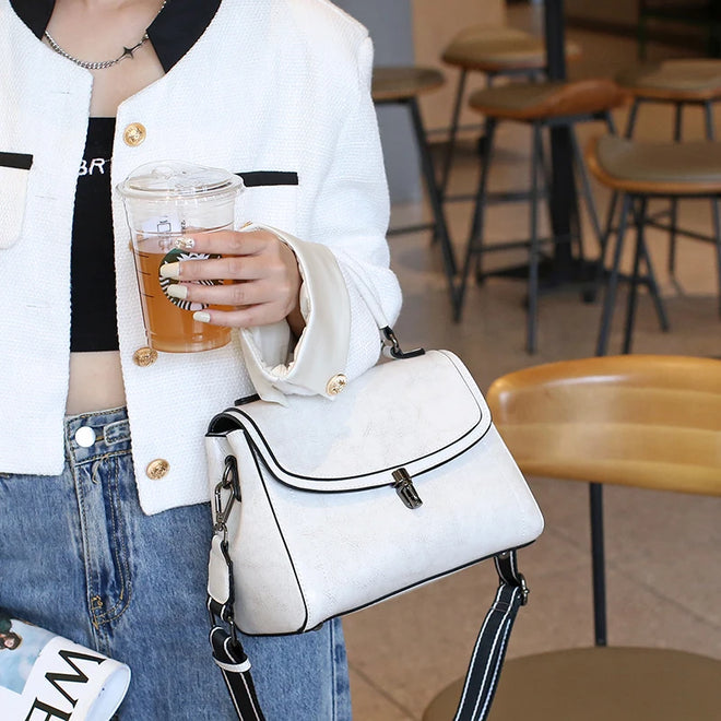 Bolsa Transversal Feminina Vintage de Couro Legítimo Café Minimalista Quadrada