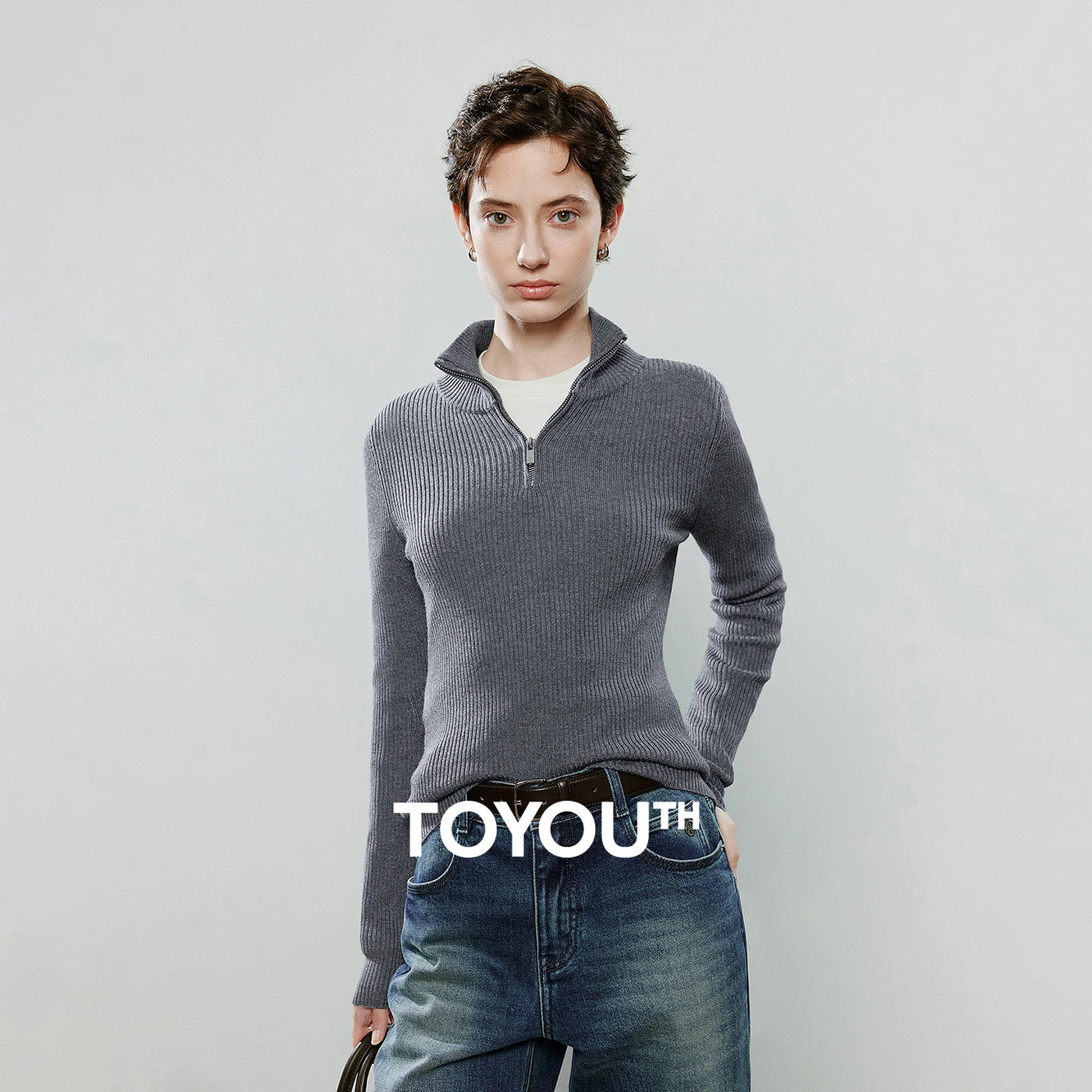 Suéter Ajustado com Zíper e Gola Polo