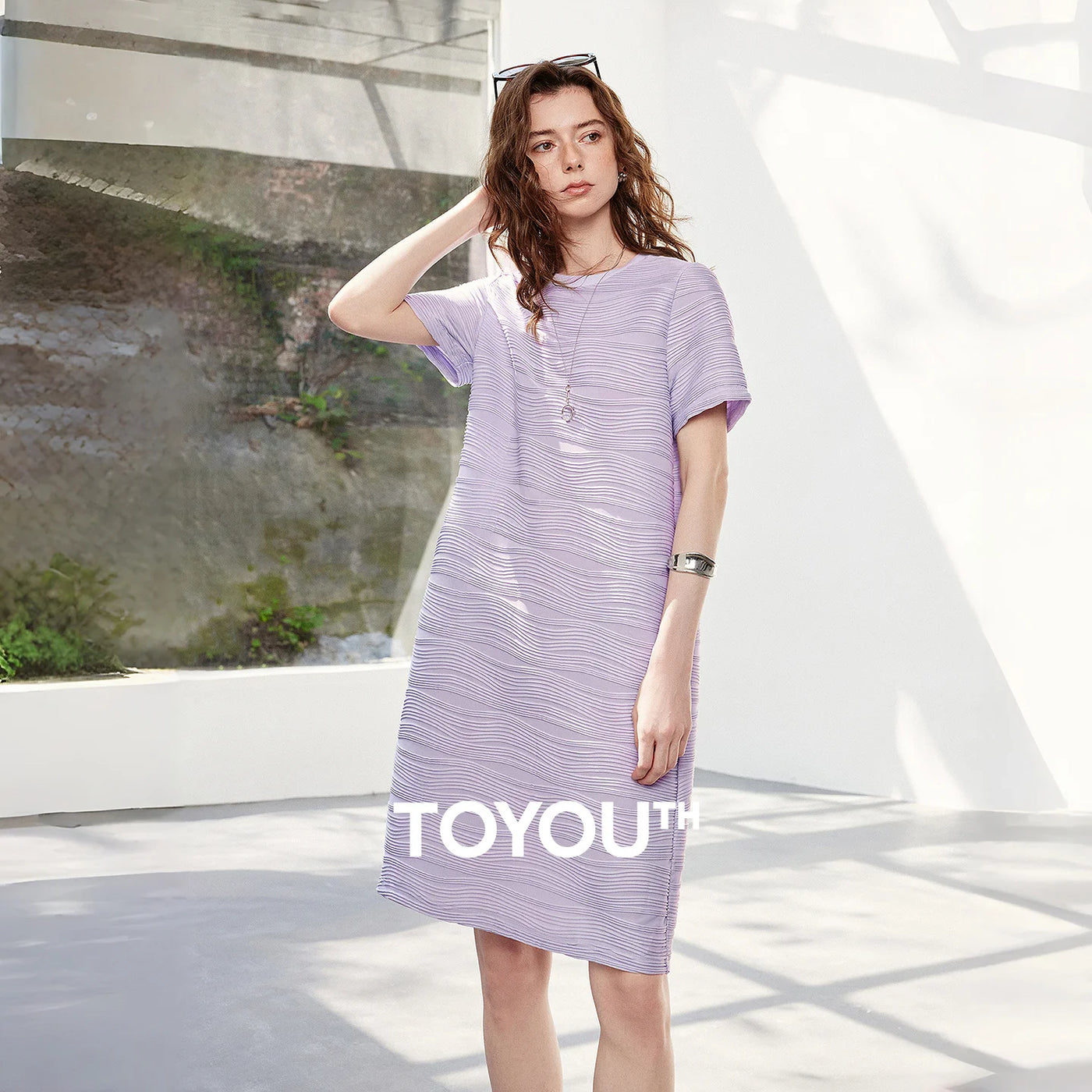 Vestido Camiseta Midi Texturizado com Caimento Solto