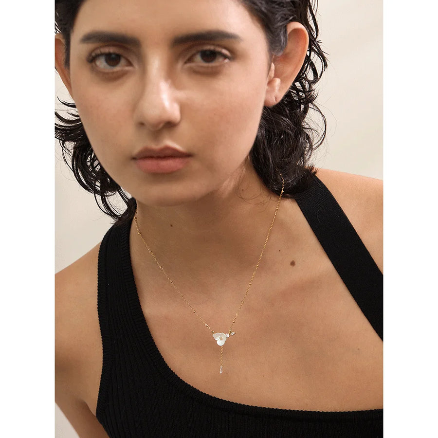 Colar Feminino Flor em Aço Inoxidável