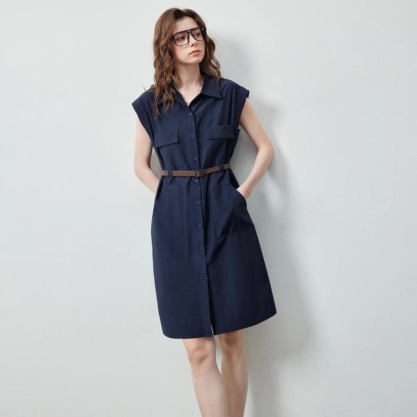 Vestido Chemise Curto Azul-Marinho com Botões
