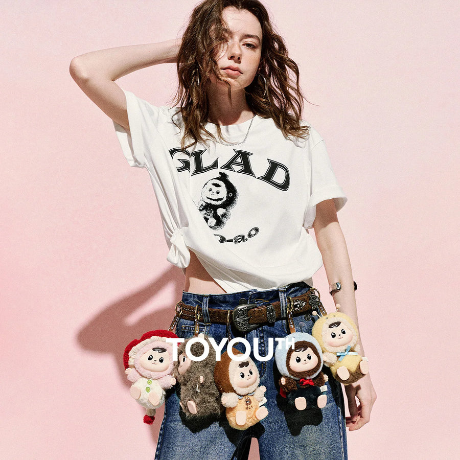 Camiseta Feminina de Algodão Oversized com Ombro Deslocado