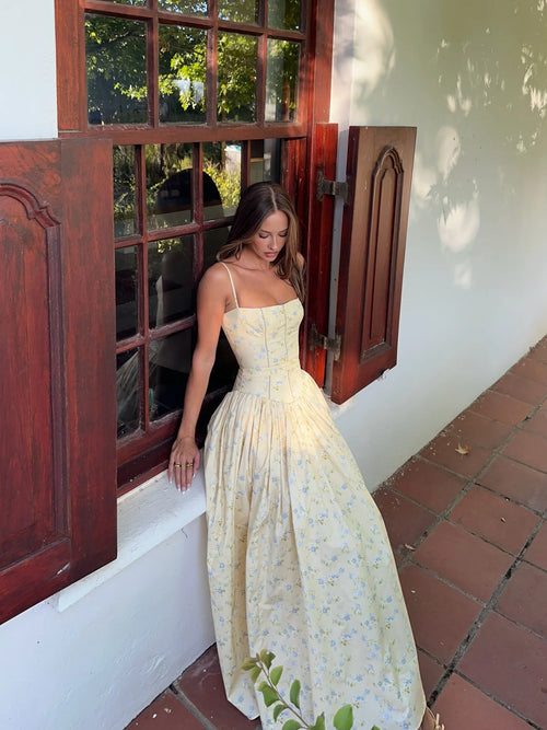 Vestido Longo Feminino Floral com Alças Finas e Saia Fluida