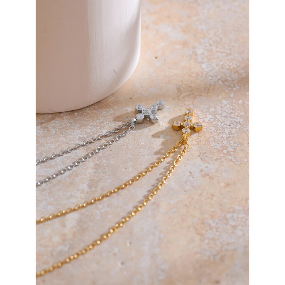 Colar Feminino Cruz com Zircônia em Aço Inoxidável 6