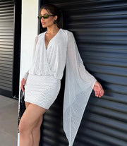 Vestido Curto Feminino Poá com Manga Sino
