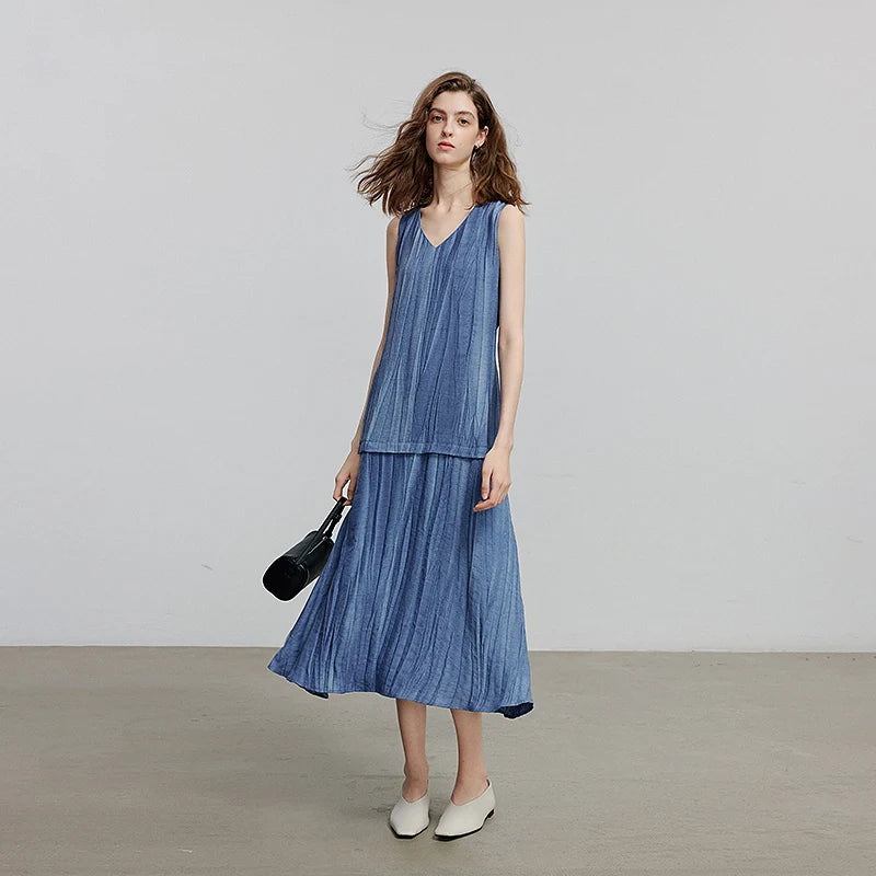 Vestido Midi de Viscose sem Manga com Decote V