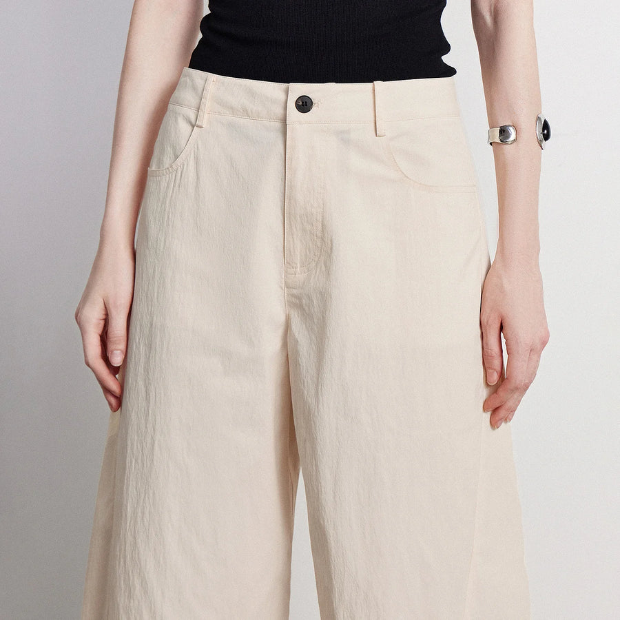 Calça Barrel Feminina Cropped com Recortes