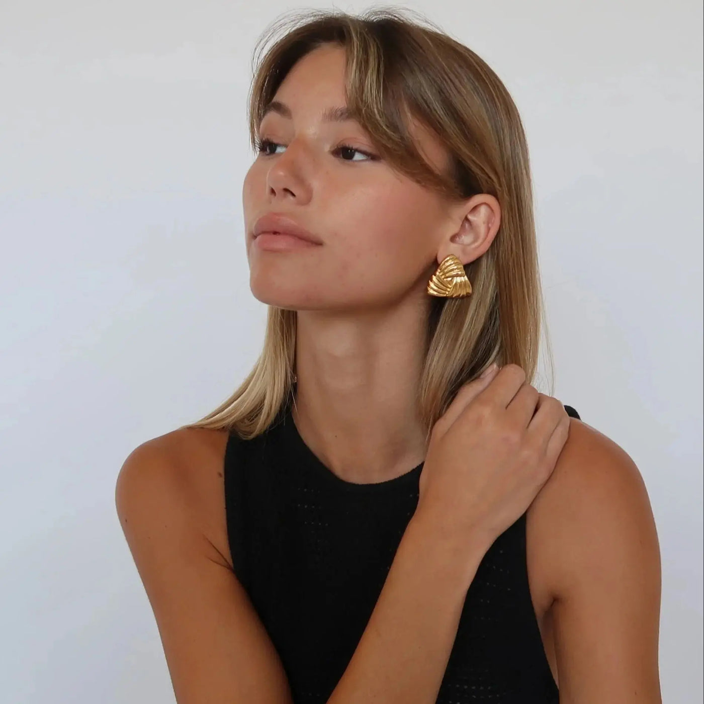 Brinco de Pino Vintage com Banho Ouro 18K