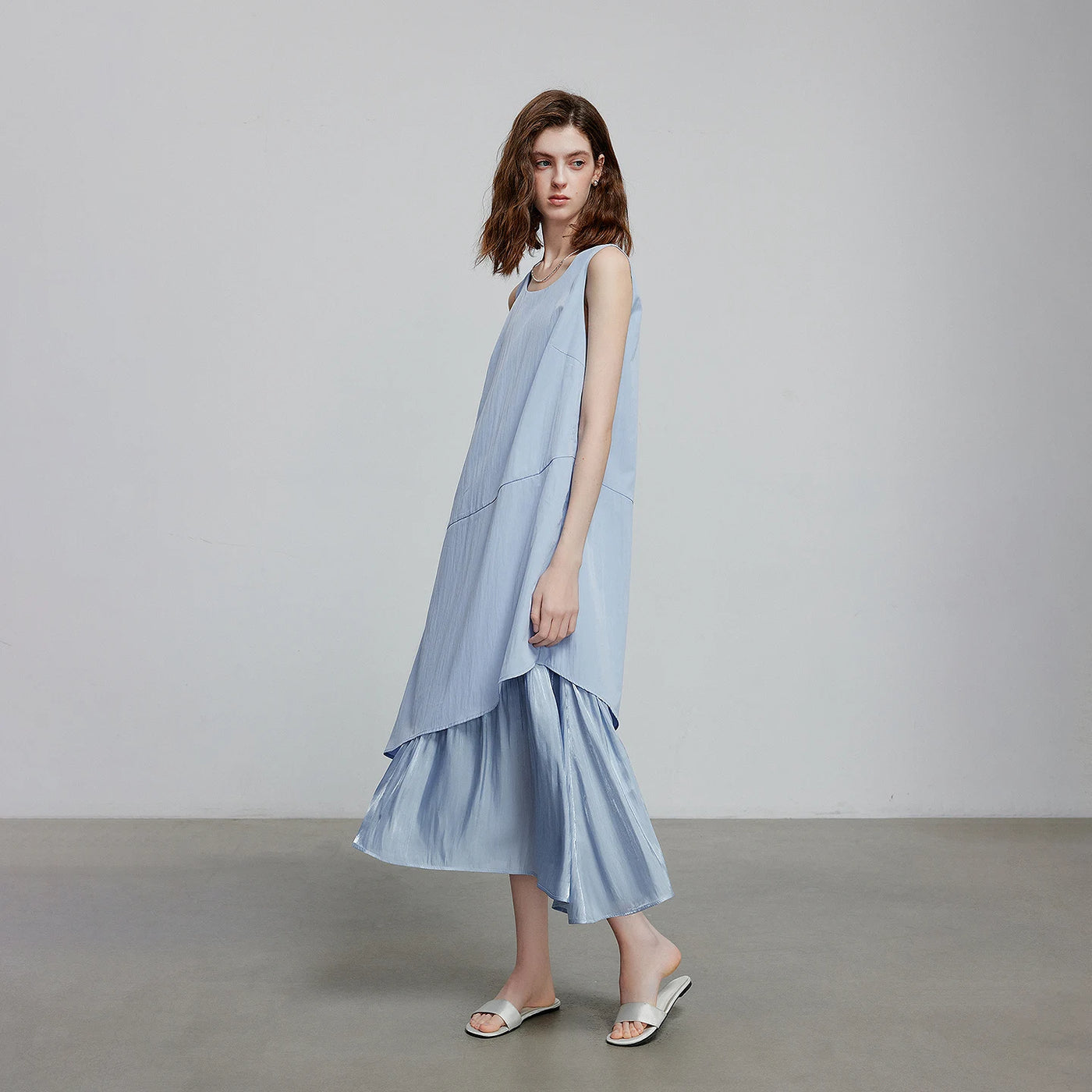 Vestido Midi Sem Manga Azul Claro