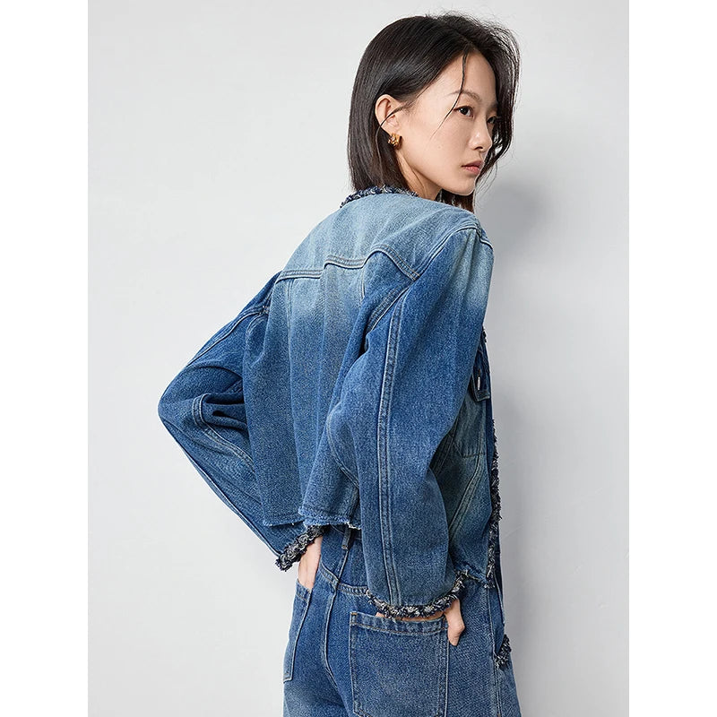 Jaqueta Jeans Feminina Cropped com Lavagem