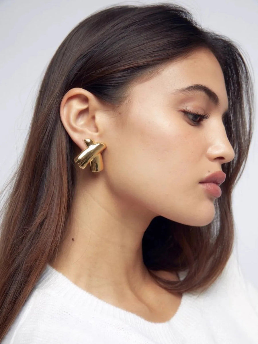 Brinco de Pino X Vintage com Banho Ouro 18K