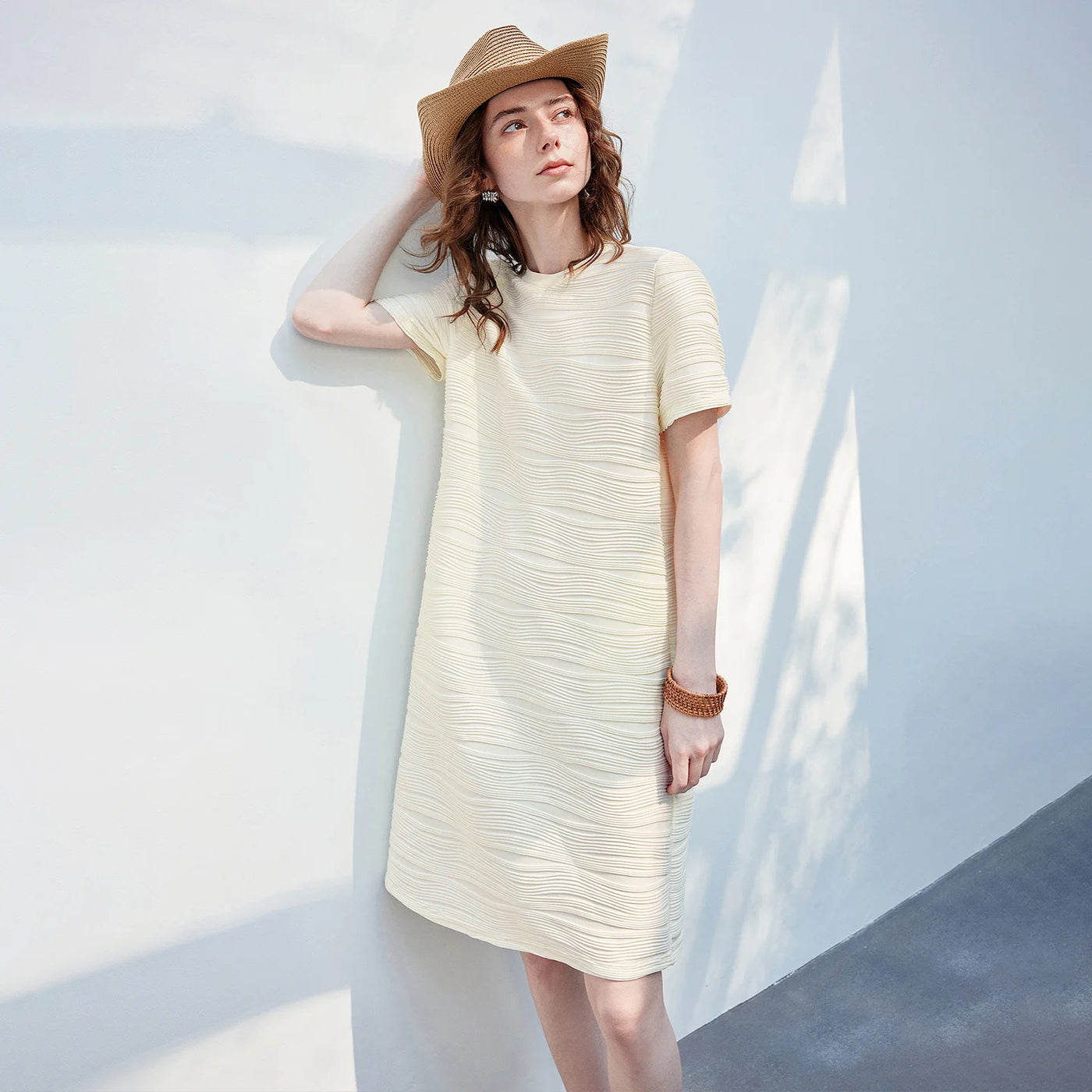 Vestido Camiseta Midi Texturizado com Caimento Solto