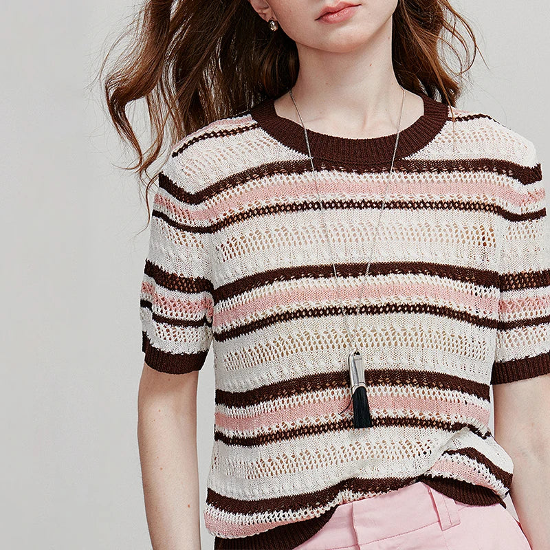 Blusa de Tricô Listrada Manga Curta e Vazada