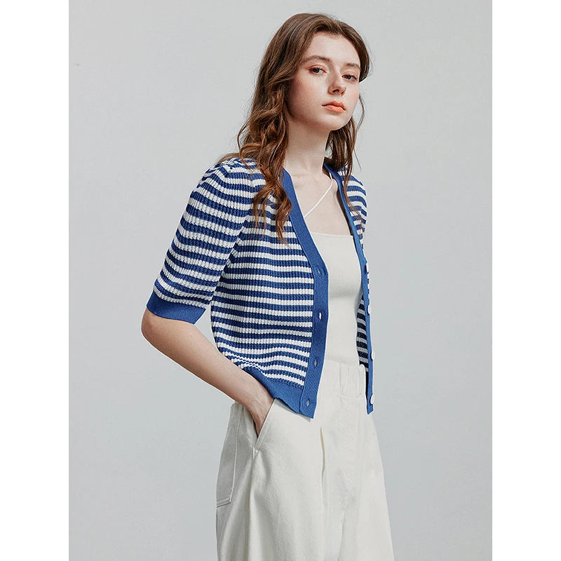 Blusa Feminina de Tricô Leve Manga Curta