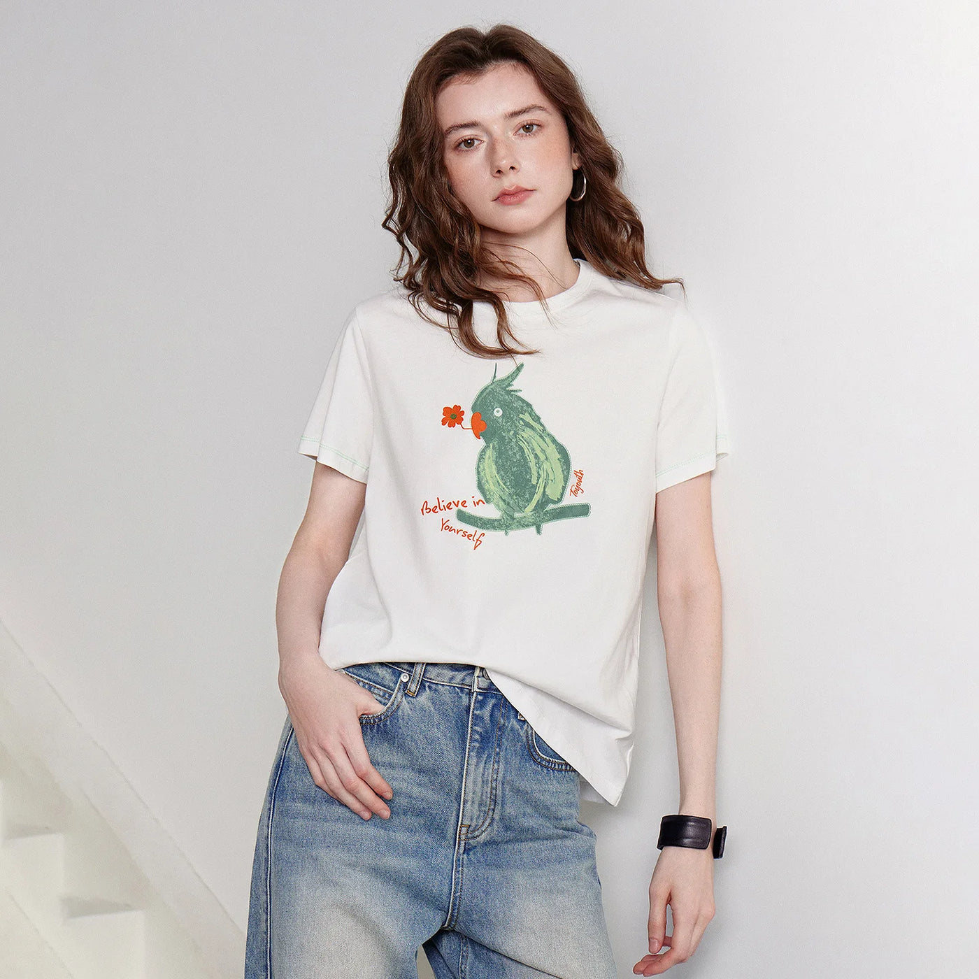 Camiseta Feminina 100% Algodão Color Block com Papagaio