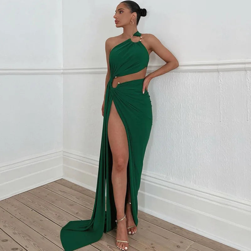 Vestido Longo Feminino Assimétrico com Recortes e Fenda