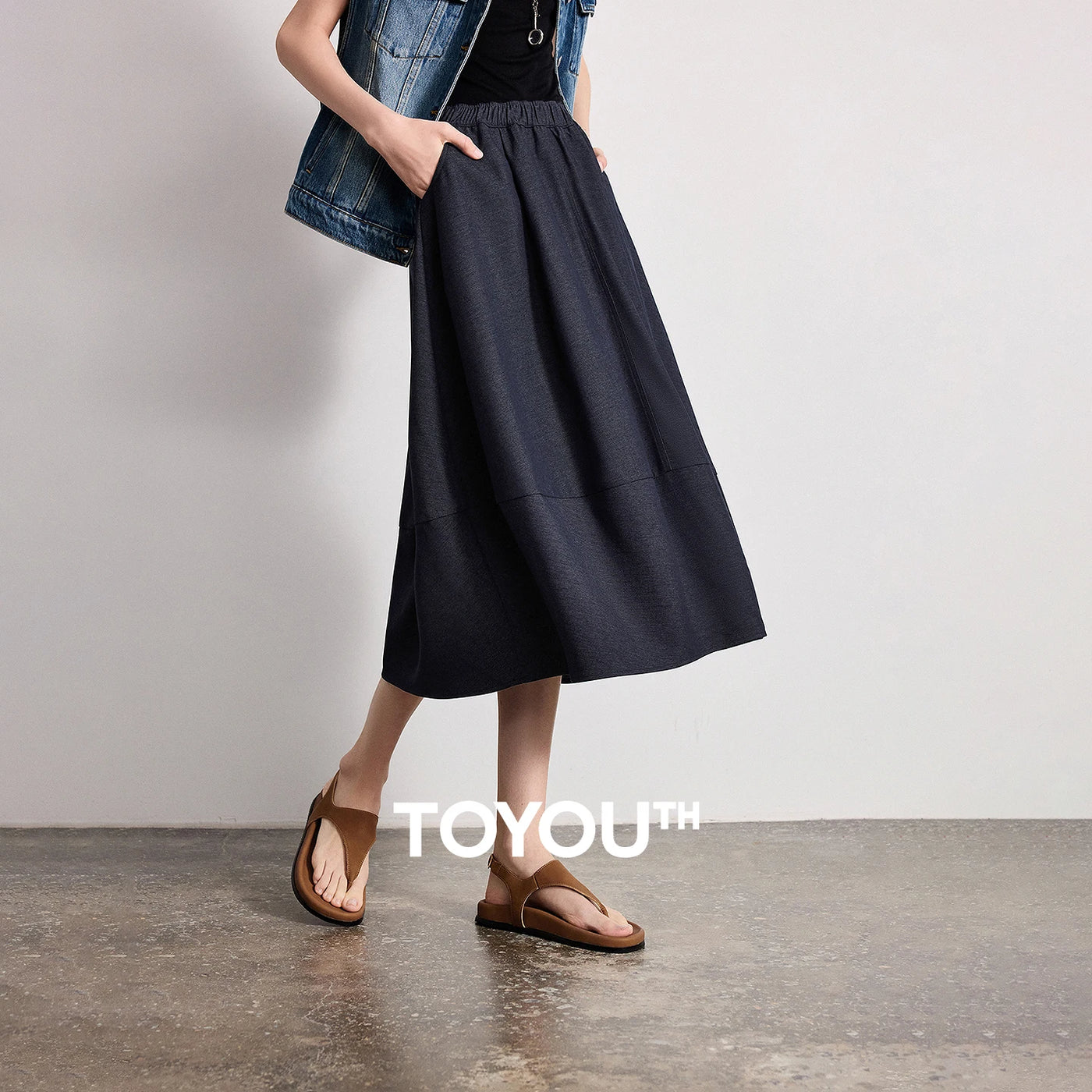Saia Jeans Midi Feminina com Bolsos com Cós Elástico