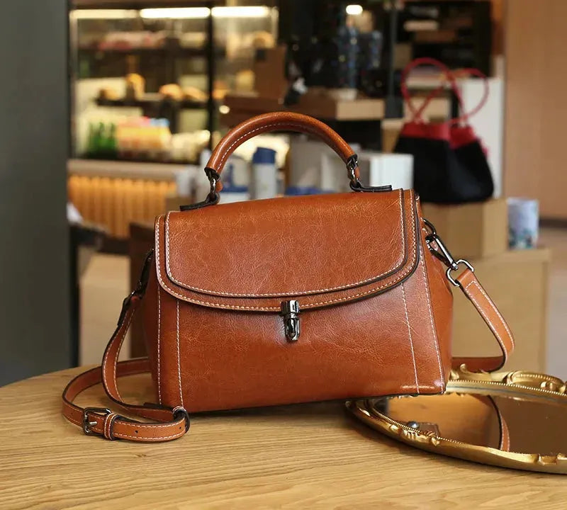 Bolsa feminina vintage de couro legítimo estilo carteiro quadrada minimalista marrom
