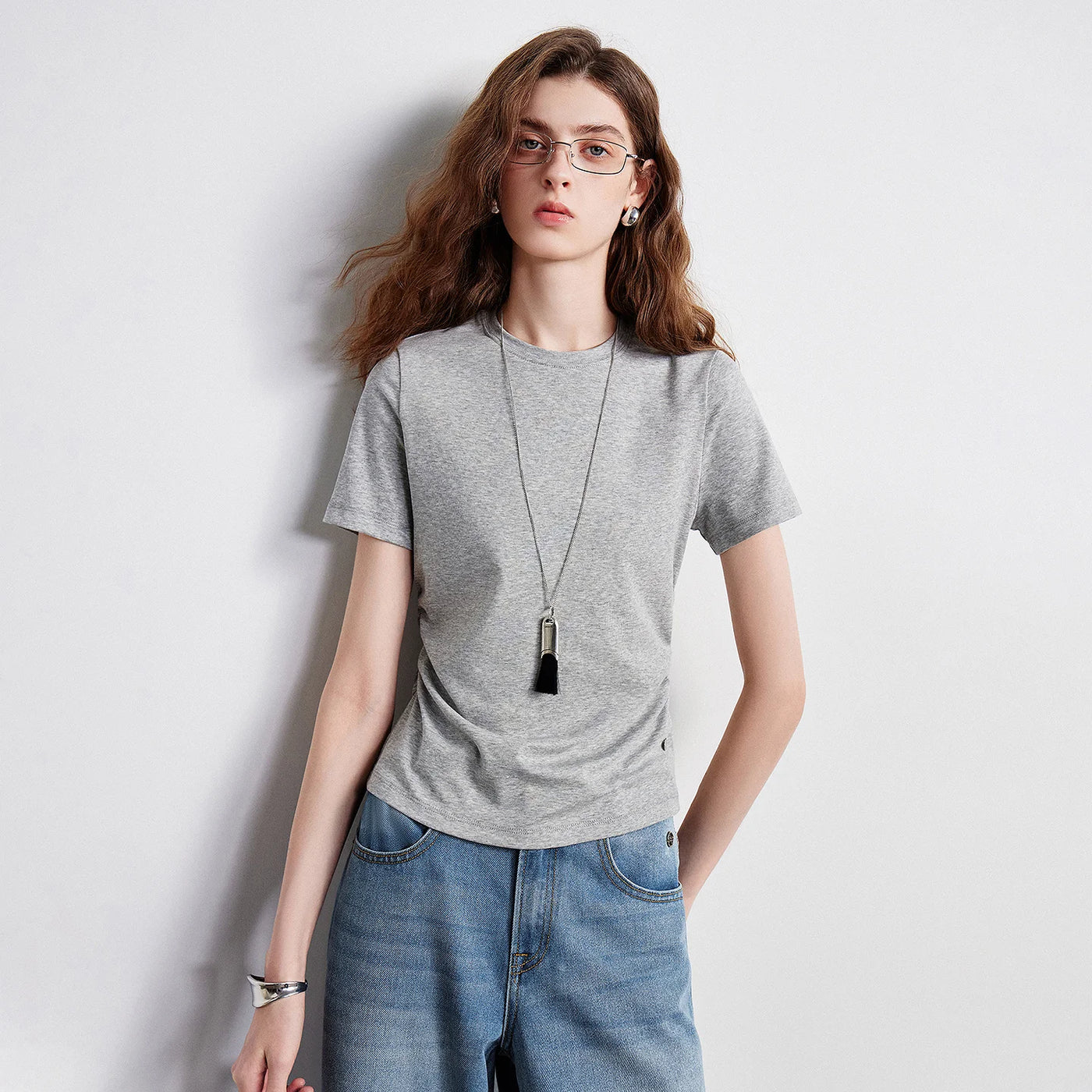 Camiseta Feminina de Liocel e Algodão com Cintura Marcada