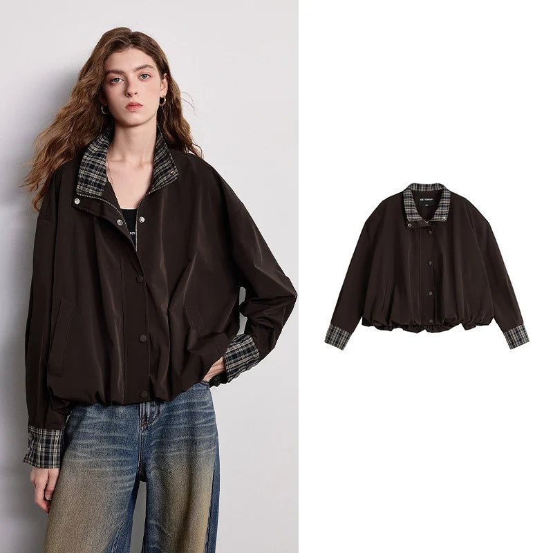 Jaqueta Feminina Xadrez Cocoon com Recortes e Bolsos Dark Brown
