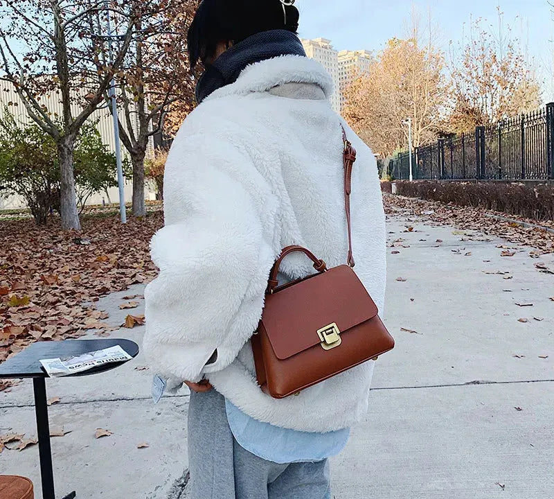 Bolsa Transversal Feminina de Couro PU Vintage com Fecho Dourado