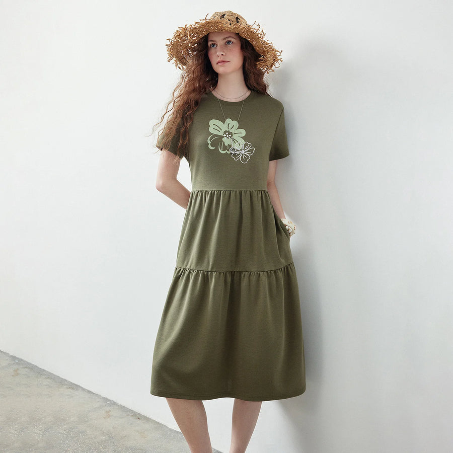 Vestido Camiseta Midi Floral com Saia em Camadas
