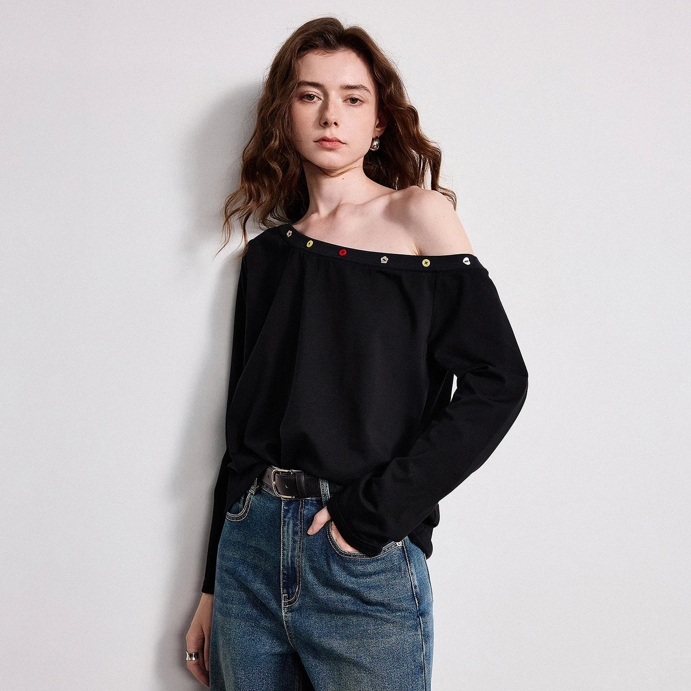 Camiseta Feminina Ombro a Ombro de Liocel e Algodão