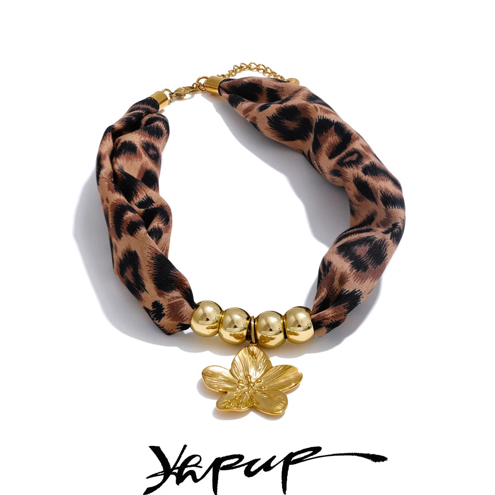 Colar Feminino Flor em Aço Inoxidável 2