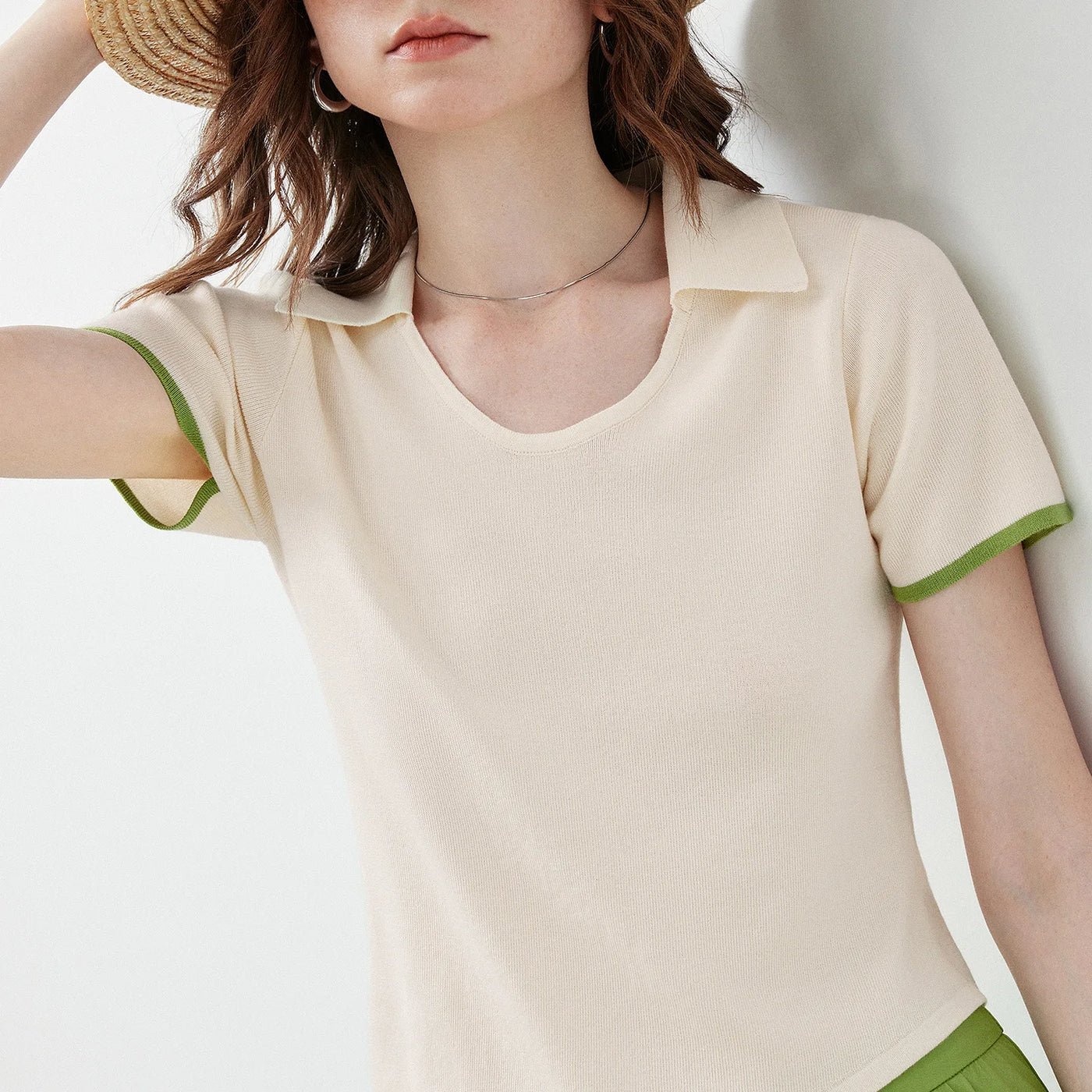 Blusa Feminina de Liocel Assimétrica com Decote U