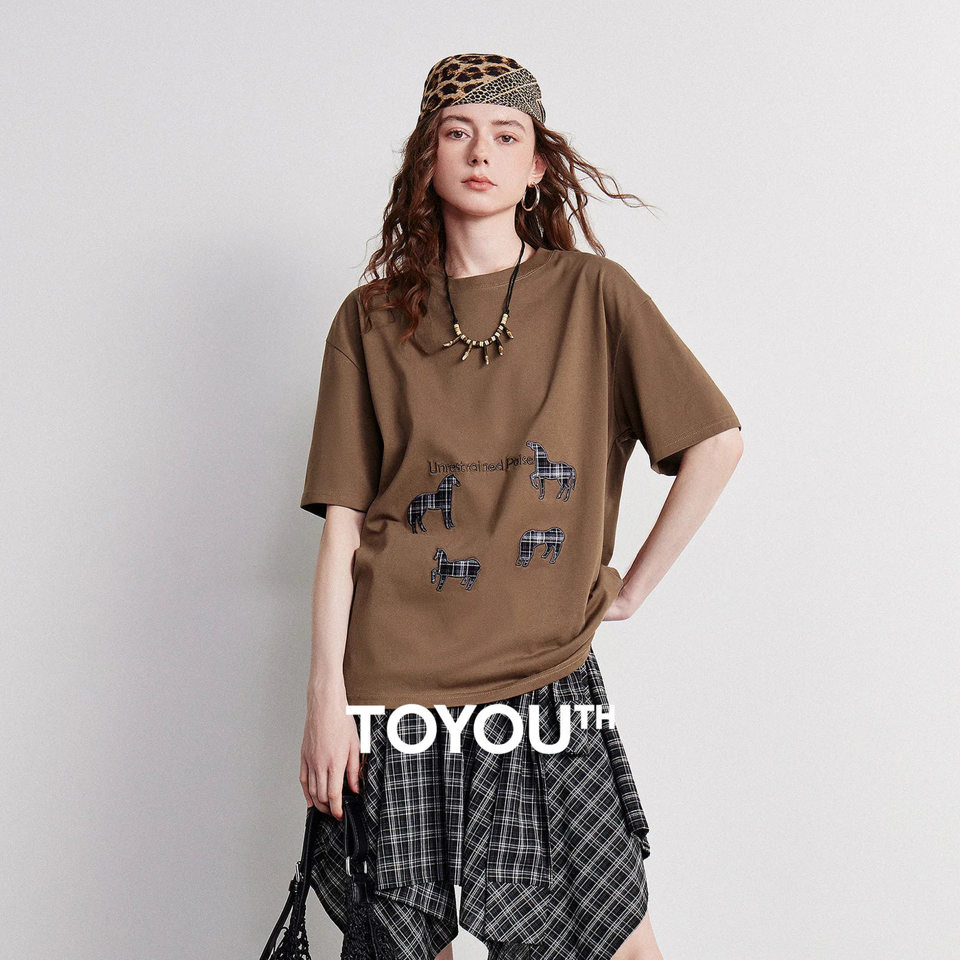 Camiseta Feminina Xadrez de Algodão com Bordado Cavalo