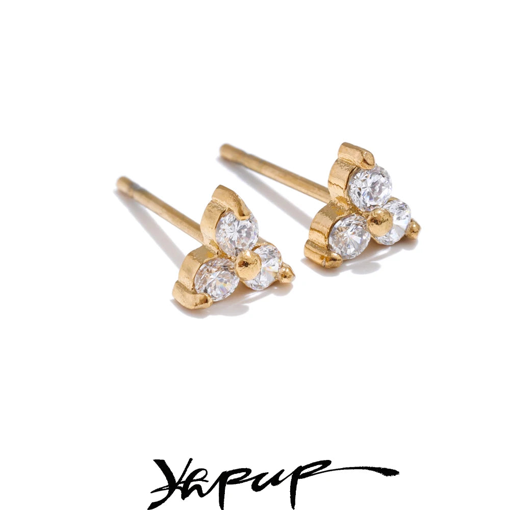 Brinco Flor Pequena com Zircônia