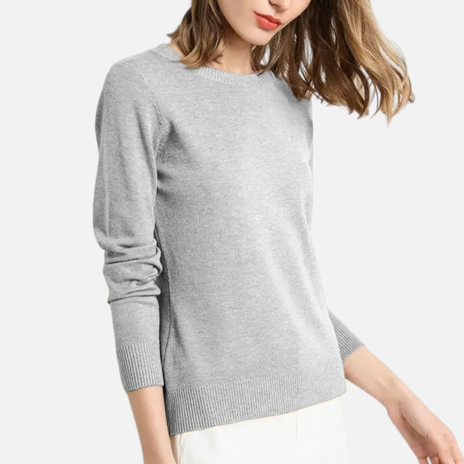 Suéter Feminino de Lã Merino com Gola Redonda Cinza