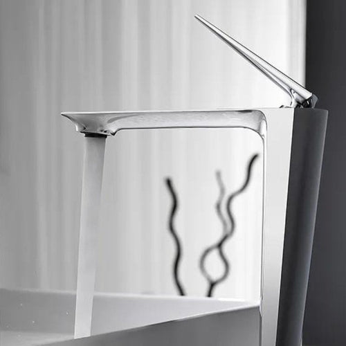 Torneira para banheiro Bica Alta Monocomando Elegance em Cromado Premium.